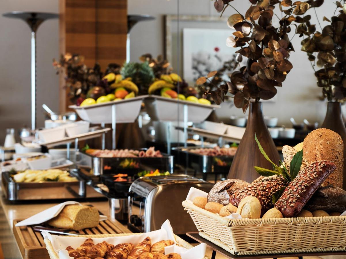 Galaxy Iraklio Hotel Extérieur photo A buffet at a hotel