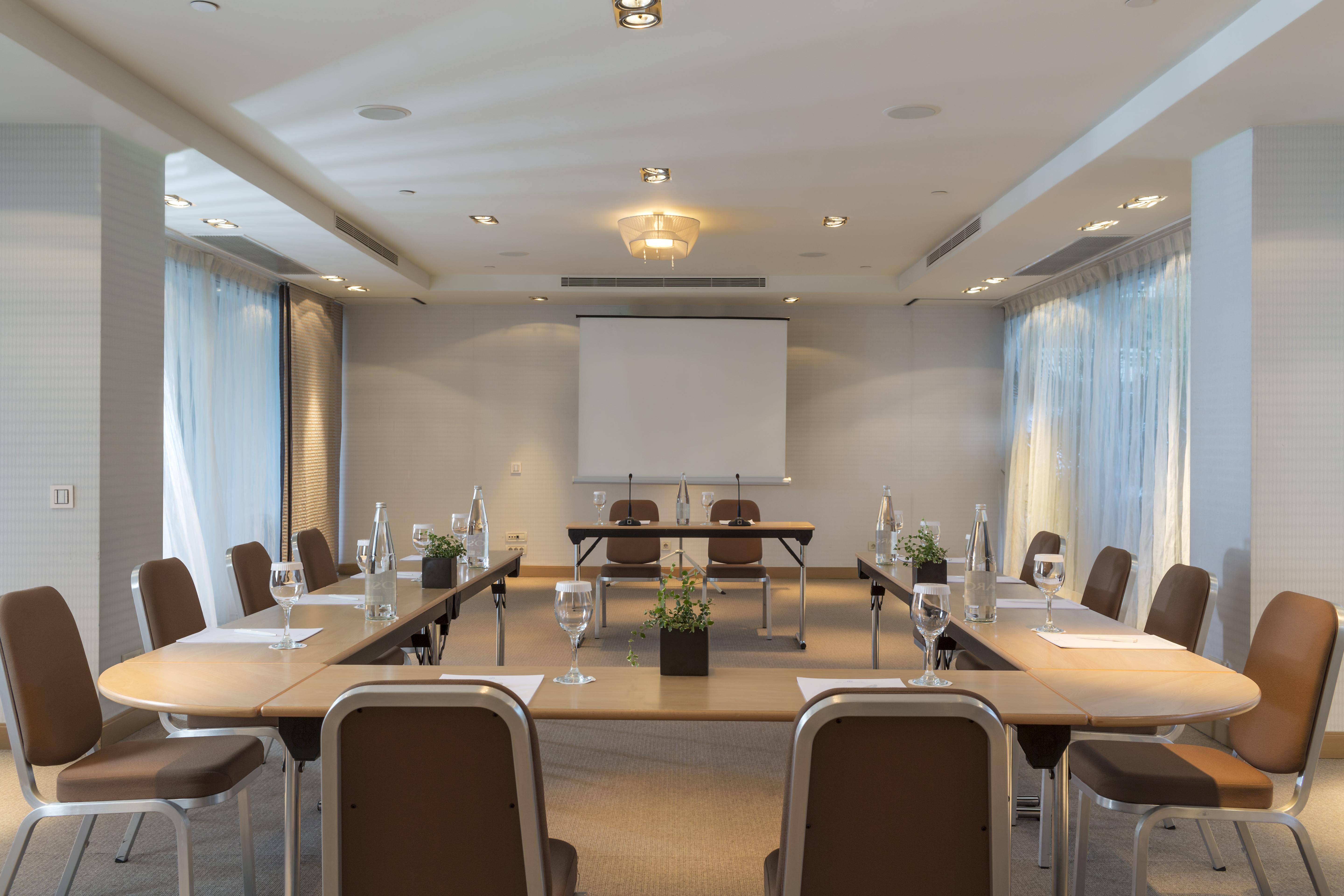 Galaxy Iraklio Hotel Extérieur photo Meeting room