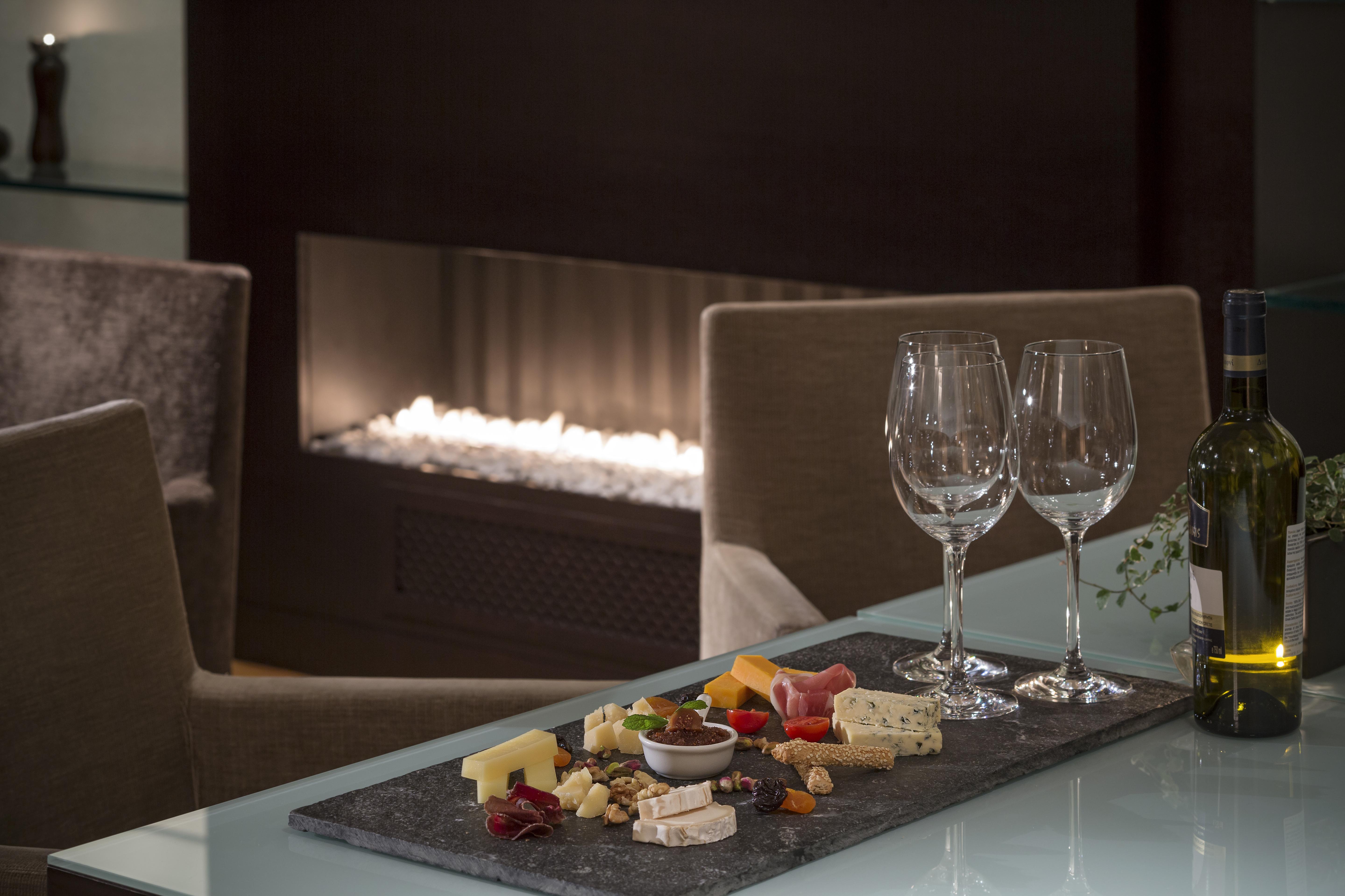 Galaxy Iraklio Hotel Extérieur photo A cheese plate